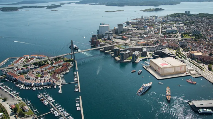 Bekhuskaien%20teatermag%20beska%CC%8Aret